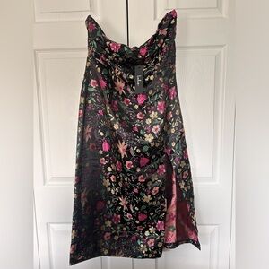 Lulu’s | Slit Midi Dress XL